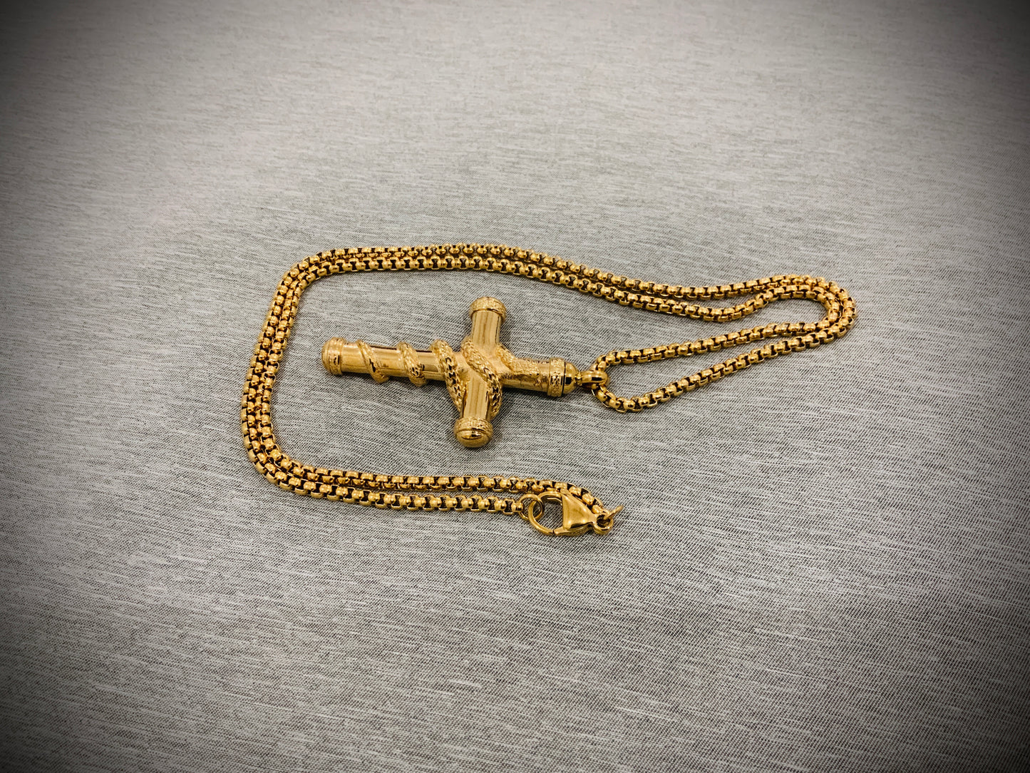 Stainless Steel Golden Metal Cross Pendant Hollow Stash Necklace with Mini Spoon to hold Ash/Oil/Herbs/Powder/Sand/Stones